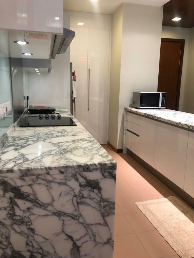 The Suites At Waterside Straits Quay By Plush Bagan Jermal Номер фото