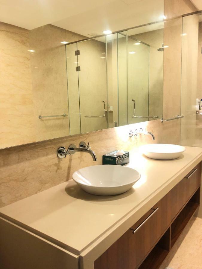 The Suites At Waterside Straits Quay By Plush Bagan Jermal Номер фото